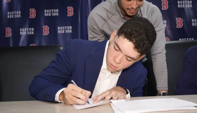 Harry José Canedo Name.