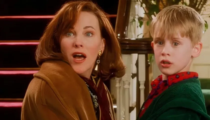 Catherine O'Hara en una de las escenas con Macaulay Culkin en 'Mi pobre angelito'. 