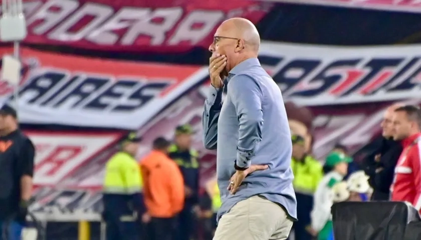 El técnico de Junior, Alfredo Arias.