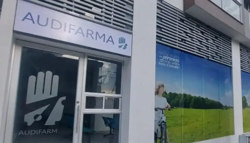 Fachada de Audifarma.