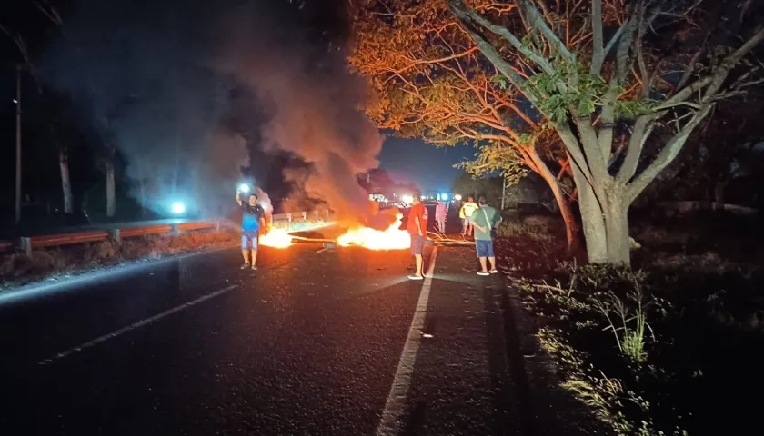 Bloqueo en la vía Oriental.