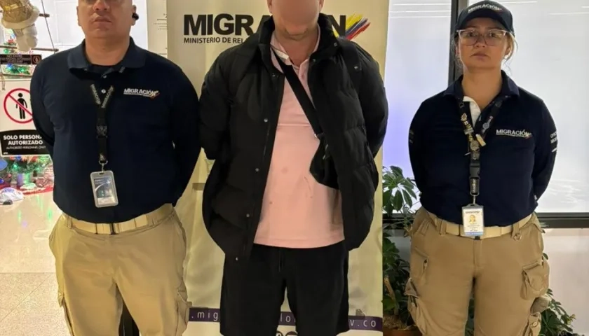 Fue capturado en el Aeropuerto Internacional José María Córdova. 