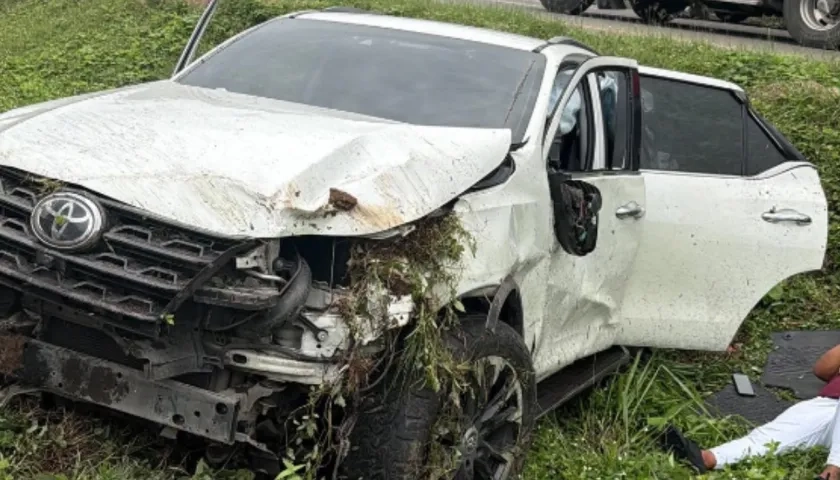 Así quedó la camioneta tras el accidente. 