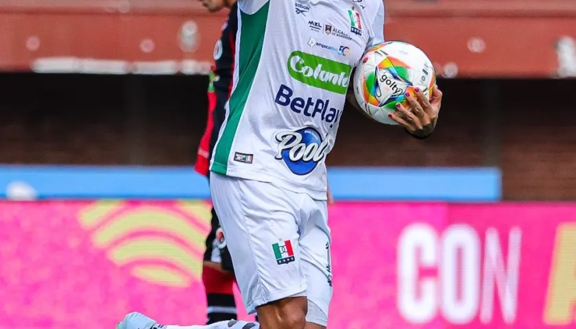 Dayro Moreno celebrando uno de sus goles al Cúcuta Deportivo.