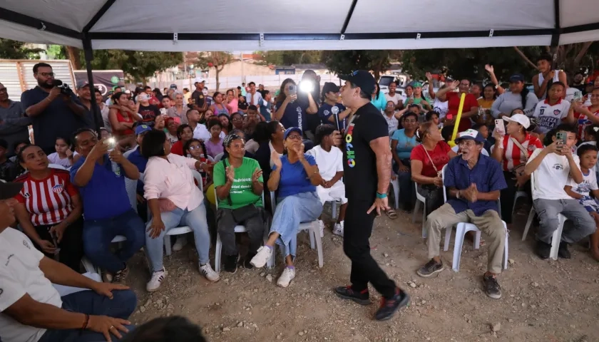 El alcalde Alejandro Char en el inicio de la obra.