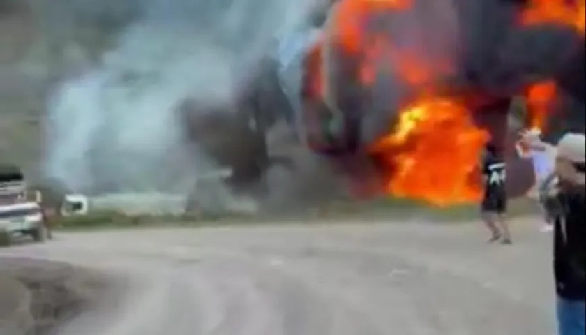 Incendio de dos vehículos