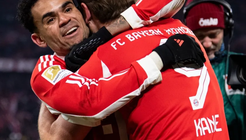 Luchito Díaz celebrando su gol.