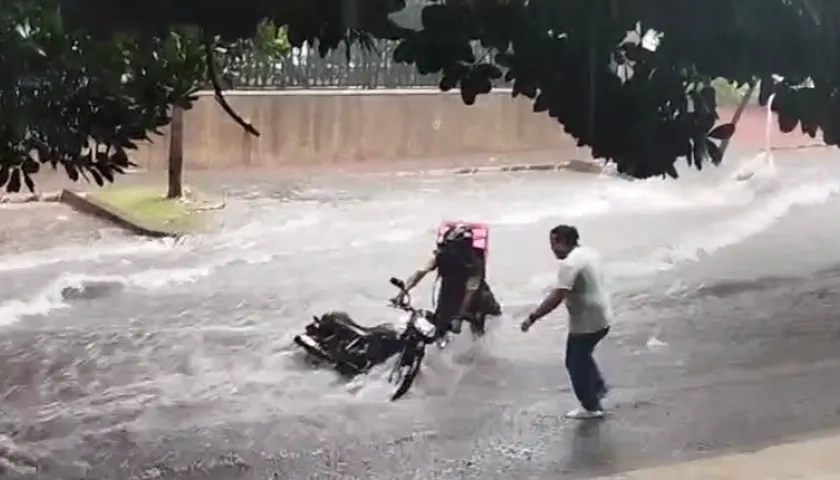 Arroyo arrastró a domiciliario en Alto Prado