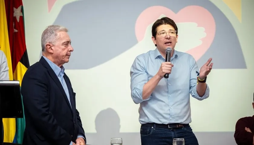 Álvaro Uribe Vélez y Miguel Uribe Turbay.
