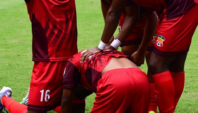 Jugadores del Barranquilla FC celebran uno de los goles ante Atlético.