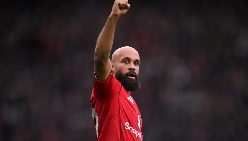 Bryan Mbeumo celebrando su gol.