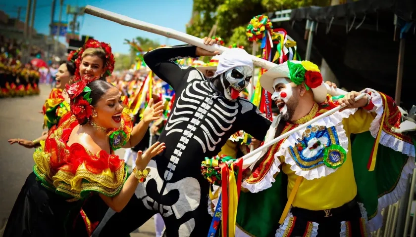 El Garabato izará su bandera en su sede. 