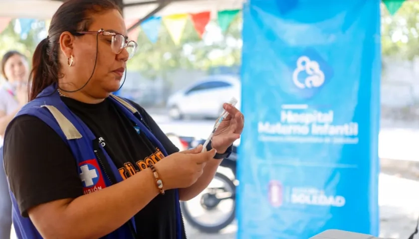 La Alcaldía ha dispuesto de zonas de vacunación contra el dengue y la fiebre amarilla. 