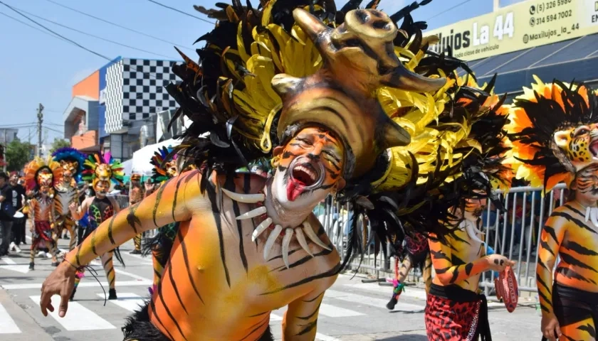 Danza Selva Africana de Galapa abrió el Carnaval de la 44.
