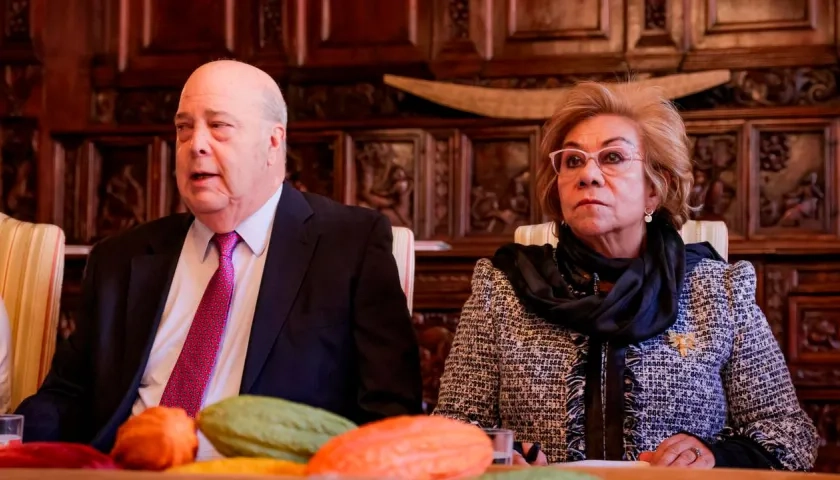 El embajador de Colombia en Estados Unidos, Daniel García-Peña, y el canciller Rosa Villavicencio.