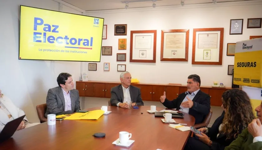 El procurador reunido con el presidente de la Asociación Colombiana de Exportadores de Flores