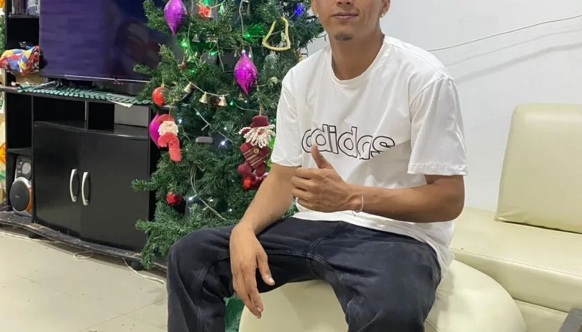 Alex Yuyceth Torres Suárez. 