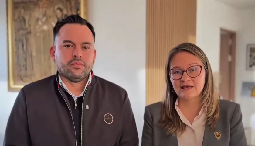 El Ministro de Minas, Edwin Palma, y la Superintendente de Industria y Comercio, Cielo Rusinque.