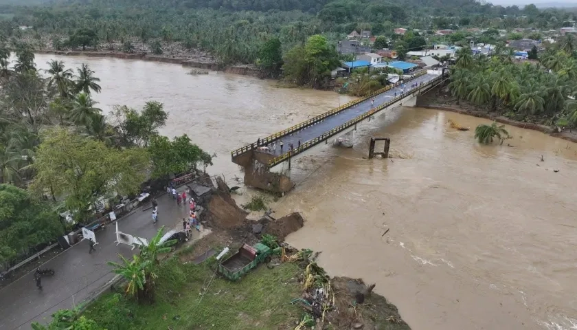 Puente caído del paso entre Necoclí y San Juan de Urabá.