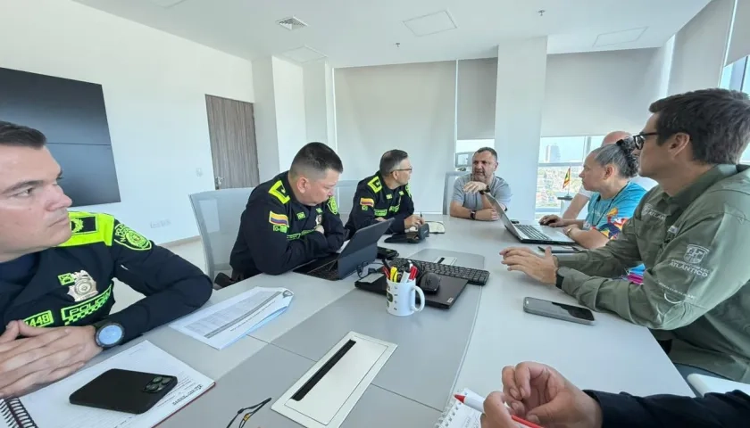 Reunión de seguridad de la Alcaldía y la Policía.