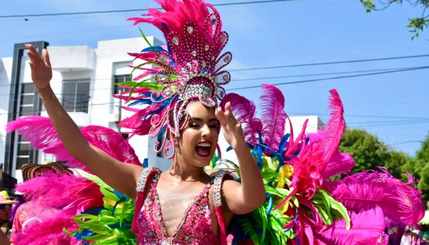 La Reina de la 44, Sharon Hurtado.