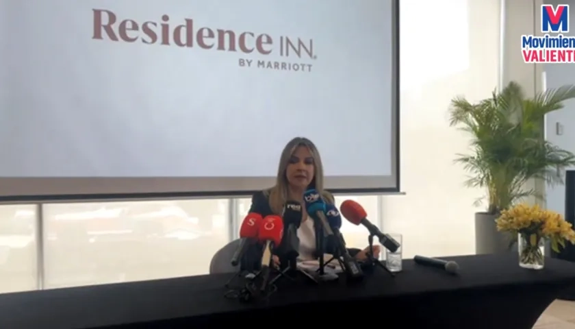 Vicky Dávila durante la rueda de prensa donde dio a conocer el audio.