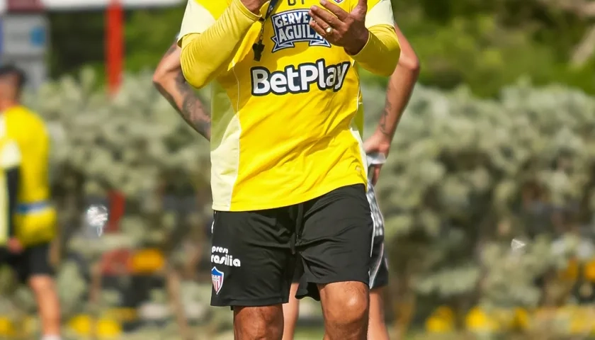 El uruguayo Alfredo Arias, técnico del Junior. 