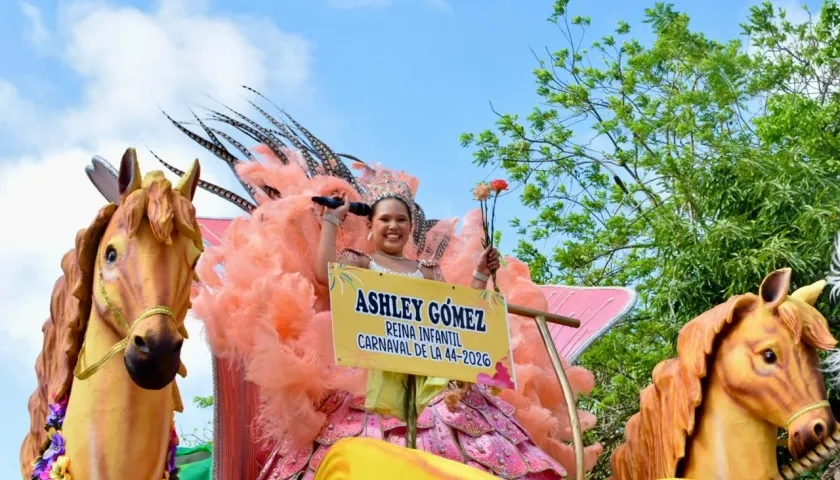 Ashley Gómez, reina infantil del Carnaval de la 44.