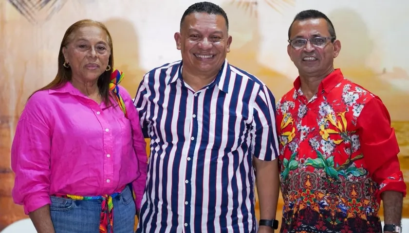 Janeth Gamboa, directora de 'La poderosa'; el músico Ramón Benítez; y Lisandro Polo, director Fundación Tambó.