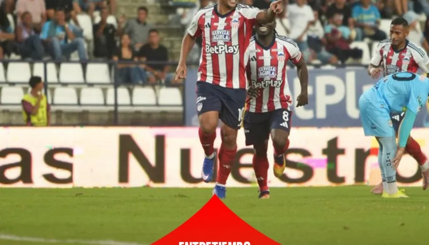 Luis Muriel festeja el primer gol del Junior, su quinto en el campeonato.