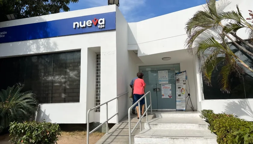 Fachada de la Nueva EPS. 