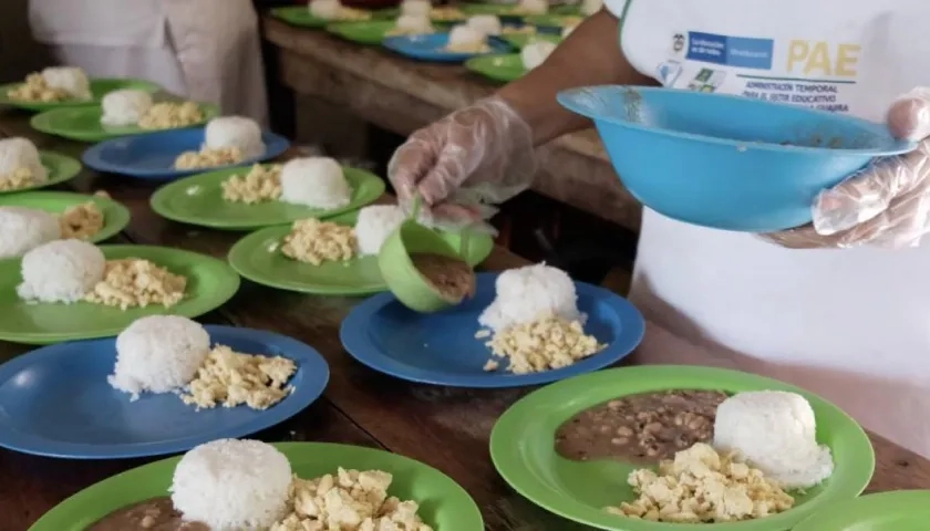 Contraloría alertó problemas en la ejecución del PAE en 2026.