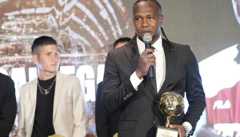 Hugo Rodallega, delantero de Santa Fe, fue escogido como el mejor jugador de 2025.