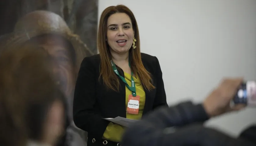 Karen Schutt, experta comisionada de la Creg.