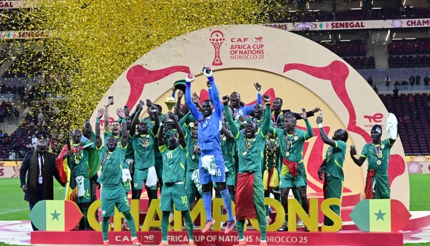Senegal celebrando la Copa de África.