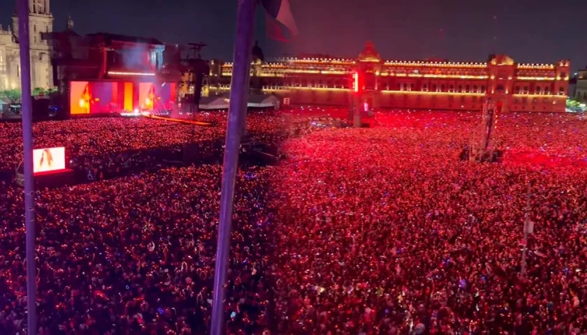 400.000 fans corearon cada una de las canciones de la artista. 