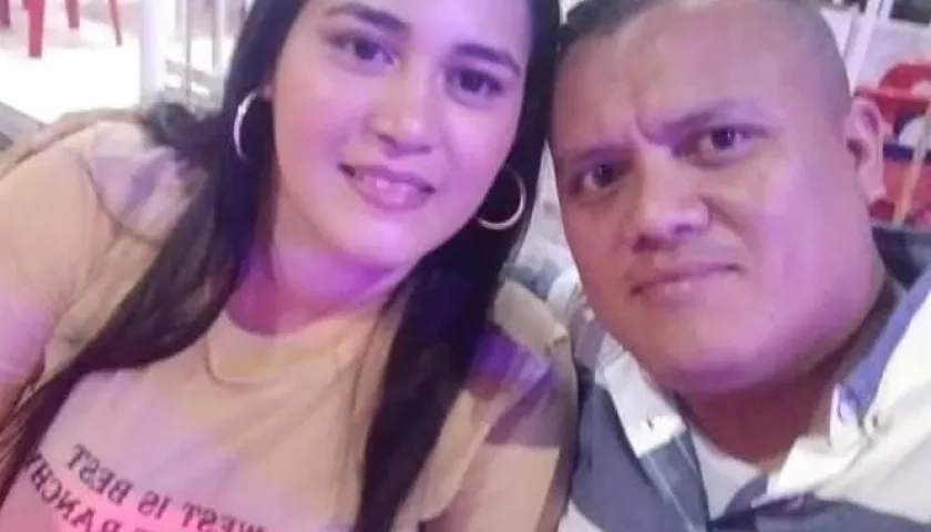 Natalia Jhoana Maestre González y su pareja, el expolicía Sergio Andrés León Franco. 
