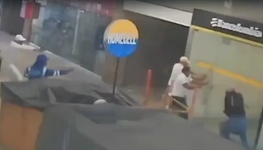 Momento del robo perpetrado de enero del año pasado.