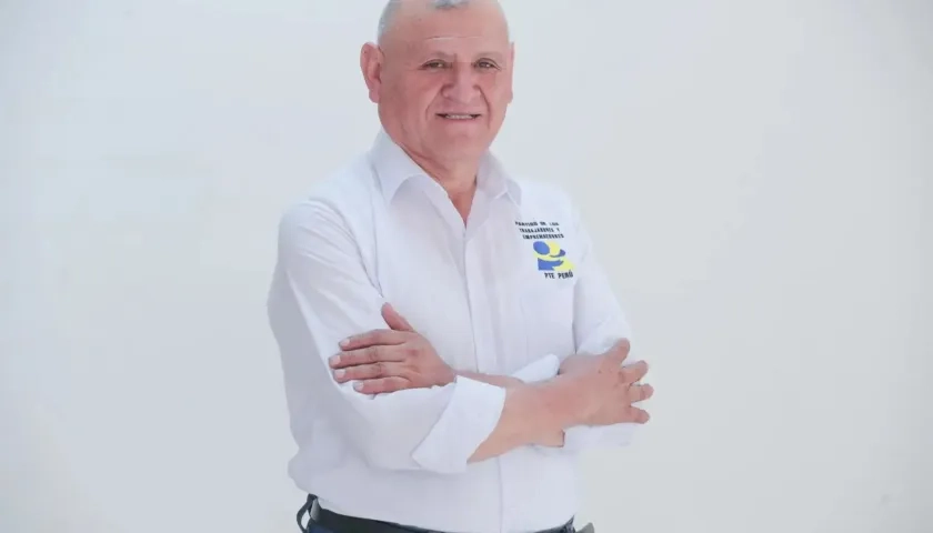 El candidato presidencial peruano Napoleón Becerra.