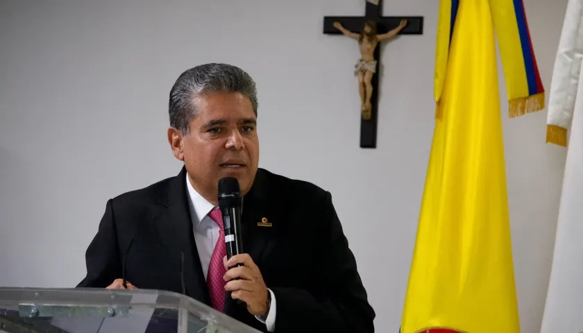 El Contralor Carlos Hernán Rodríguez.