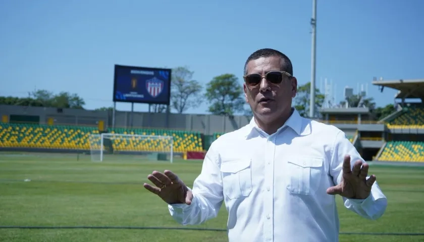 Dumek Turbay, Alcalde de Cartagena, en el estadio Jaime Morón León.