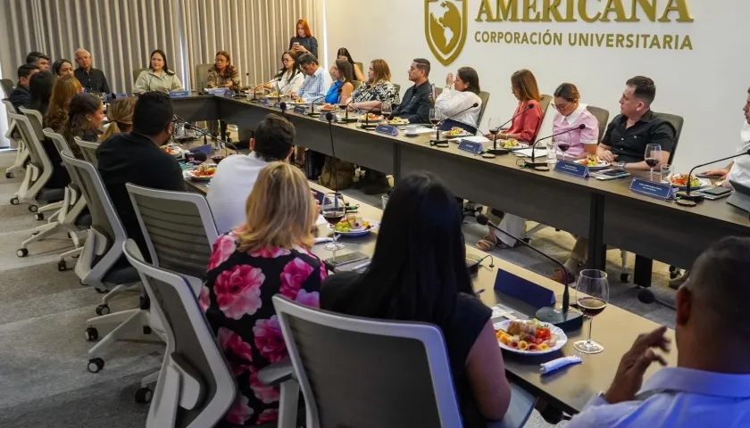 La Corporación Universitaria Americana recibió la acreditación del Ministerio de Educación.