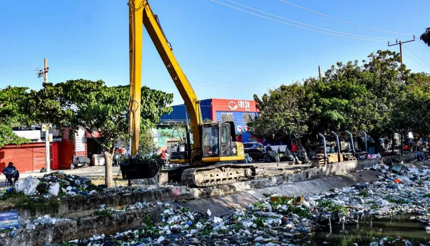 Limpieza de un caño.