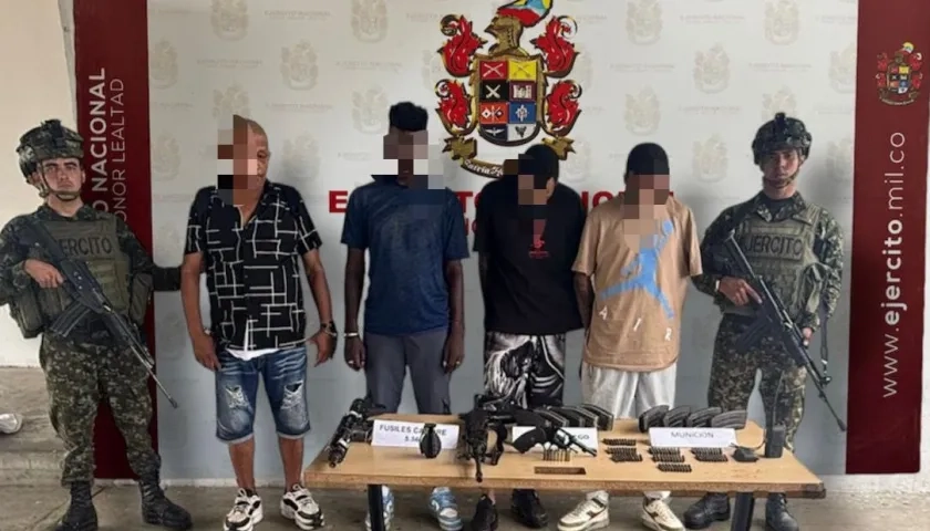 Los cuatro capturados.