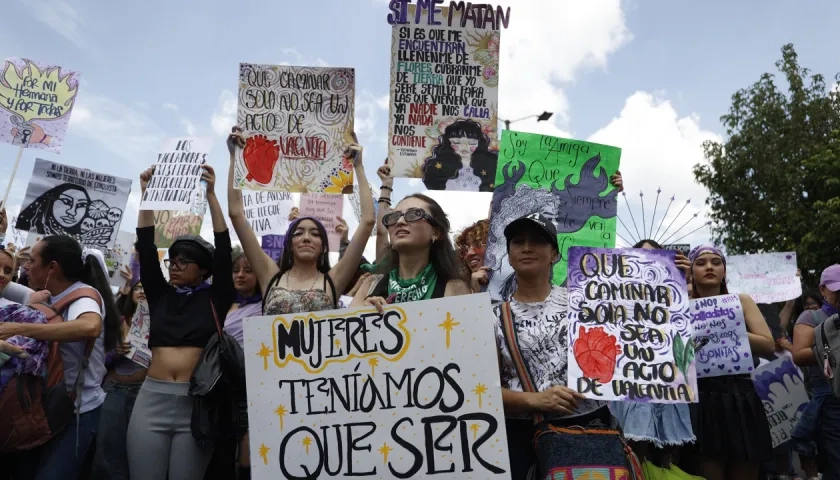 Manifestación de mujeres en Bogotá.
