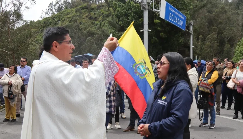 Misa en la frontera colombo ecuatoriana 