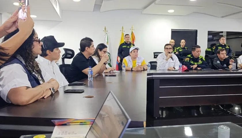 En el PMU se encuentran funcionarios de la Alcaldía de Barranquilla, Gobernación y de los entes de control.