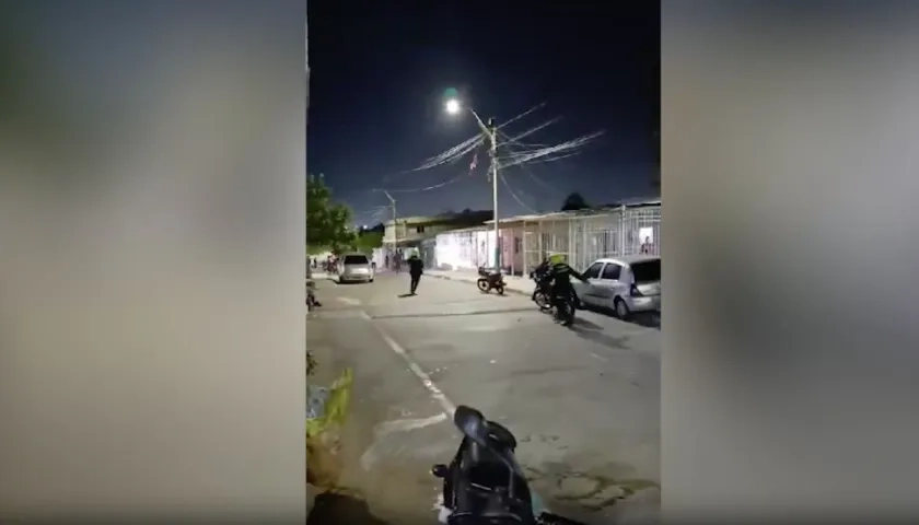 Momento de la trifulca en el barrio Evaristo Sourdís. 