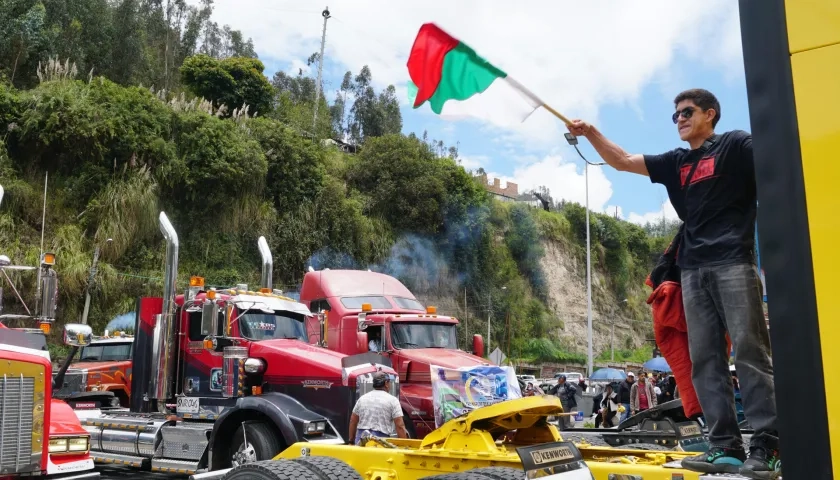 Protesta este lunes, en el puente internacional de Rumichaca 