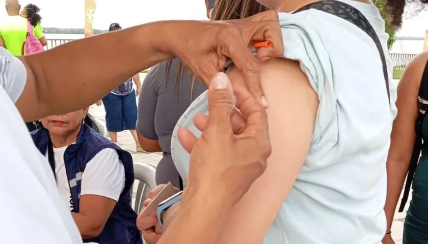 La vacunación es la mejor estrategia para combatir esta enfermedad. 